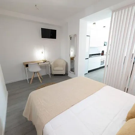 Bajondillo Loft Frente Al Mar Appartamento *