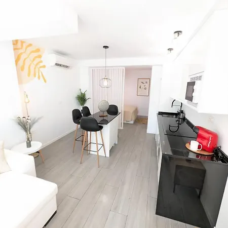 Διαμέρισμα Bajondillo Loft Frente Al Mar *